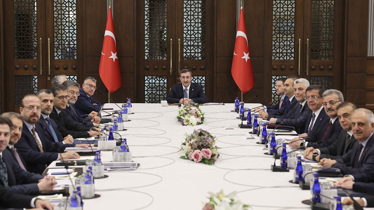 Ekonomi koordinasyon kurulu cumhurbaskani yardimcisi yilmaz baskanliginda toplandi RvHLsNGs