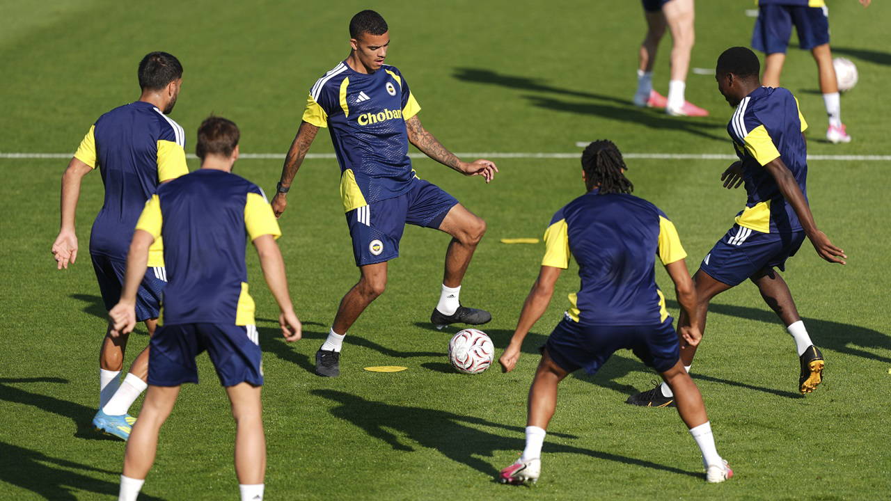 Fenerbahcenin uefa listesi guncellendi iki yildiz kadroya eklendi PfBUnVcl